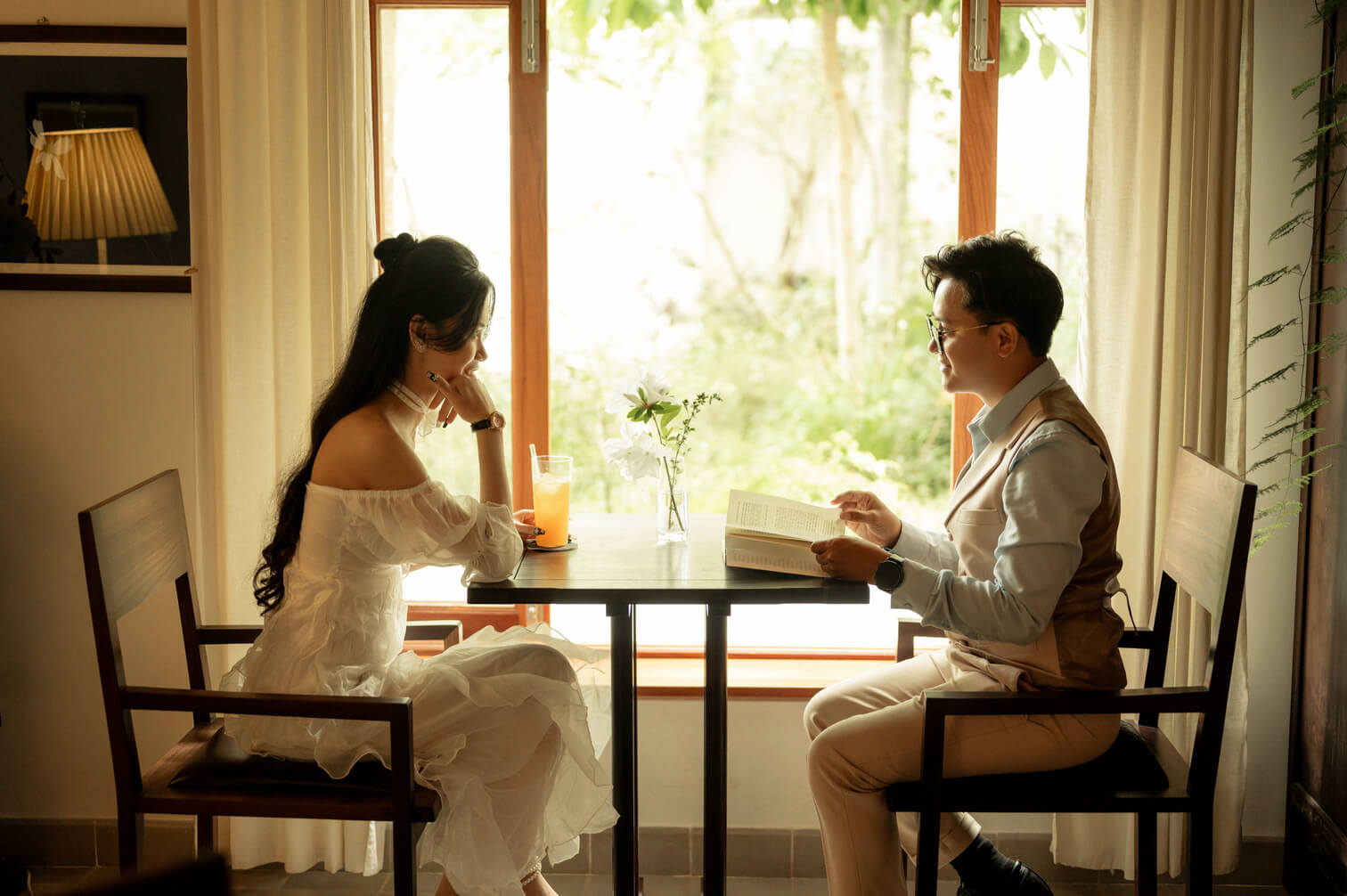 Lần Đầu Biết Nhau